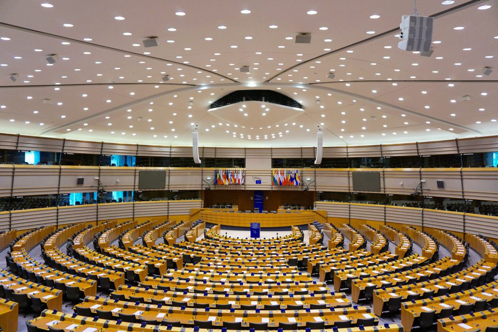 Bilden visar Europaparlament plenums sal i Bryssel där Liberal Praktik har praktikplatser